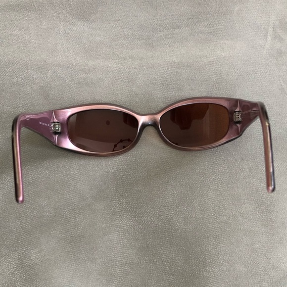 Fendi FS301 540 54/15 130 “Cold Insert” Sunglasses in beautiful condition. - Picture 7 of 12